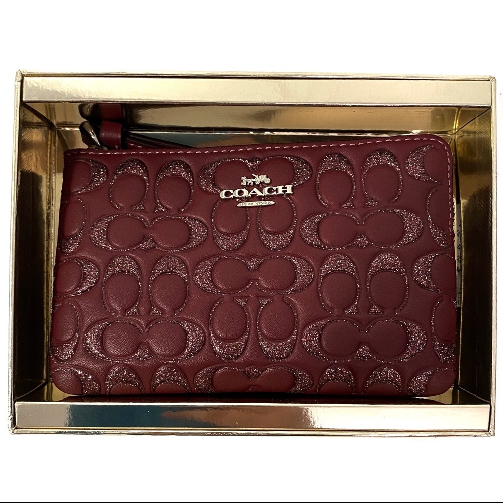 Boxed Corner Zip Wristlet In Signature Leather - Picture 8 of 13